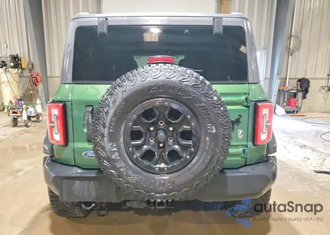 2023 Ford Bronco Base z USA, uszkodzony, nr VIN 1FMEE5DP9PLB19665